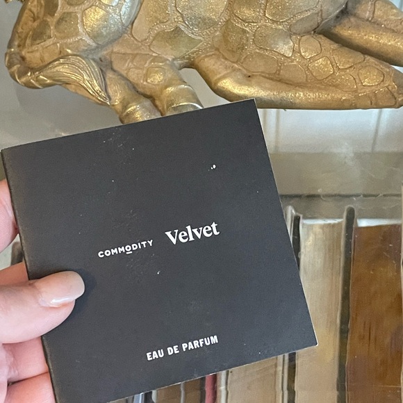 Commodity Velvet Eau De Parfum 3.4oz - Picture 6 of 7